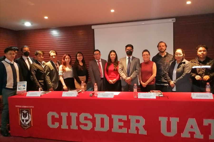 ciisder presentan libro cultura democratica y comportamiento electoral en tlaxcala en la uatx