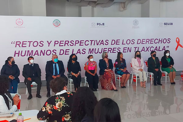 foro retos y prespectivas de los derechos humanos de las mujeres en Tlaxcala